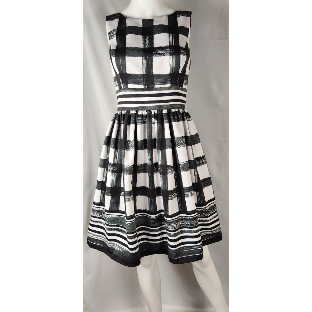 Eliza J Black White Brushstroke Gingham Preppy/Old-Money Hepburn Vibe Dress 4